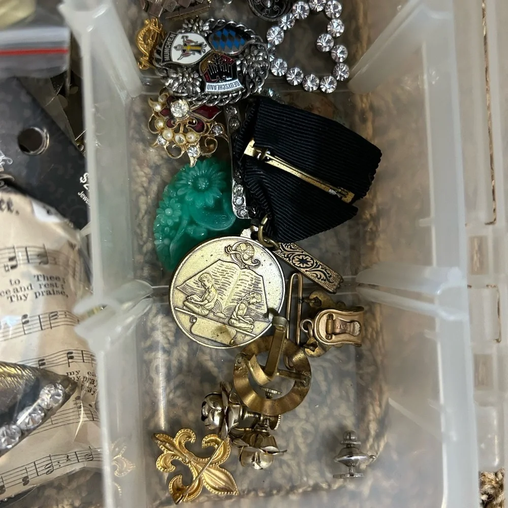 HUGE LOT vintage keys brooches watch parts belt buckles for crafts art jewelry